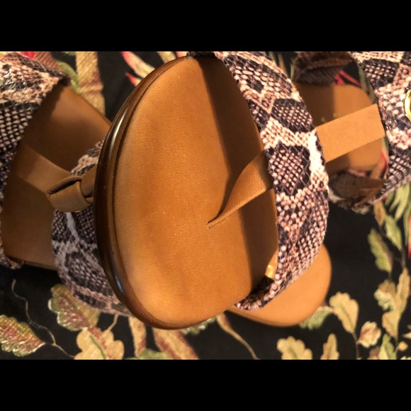 Shoes - Picture 3 of 3